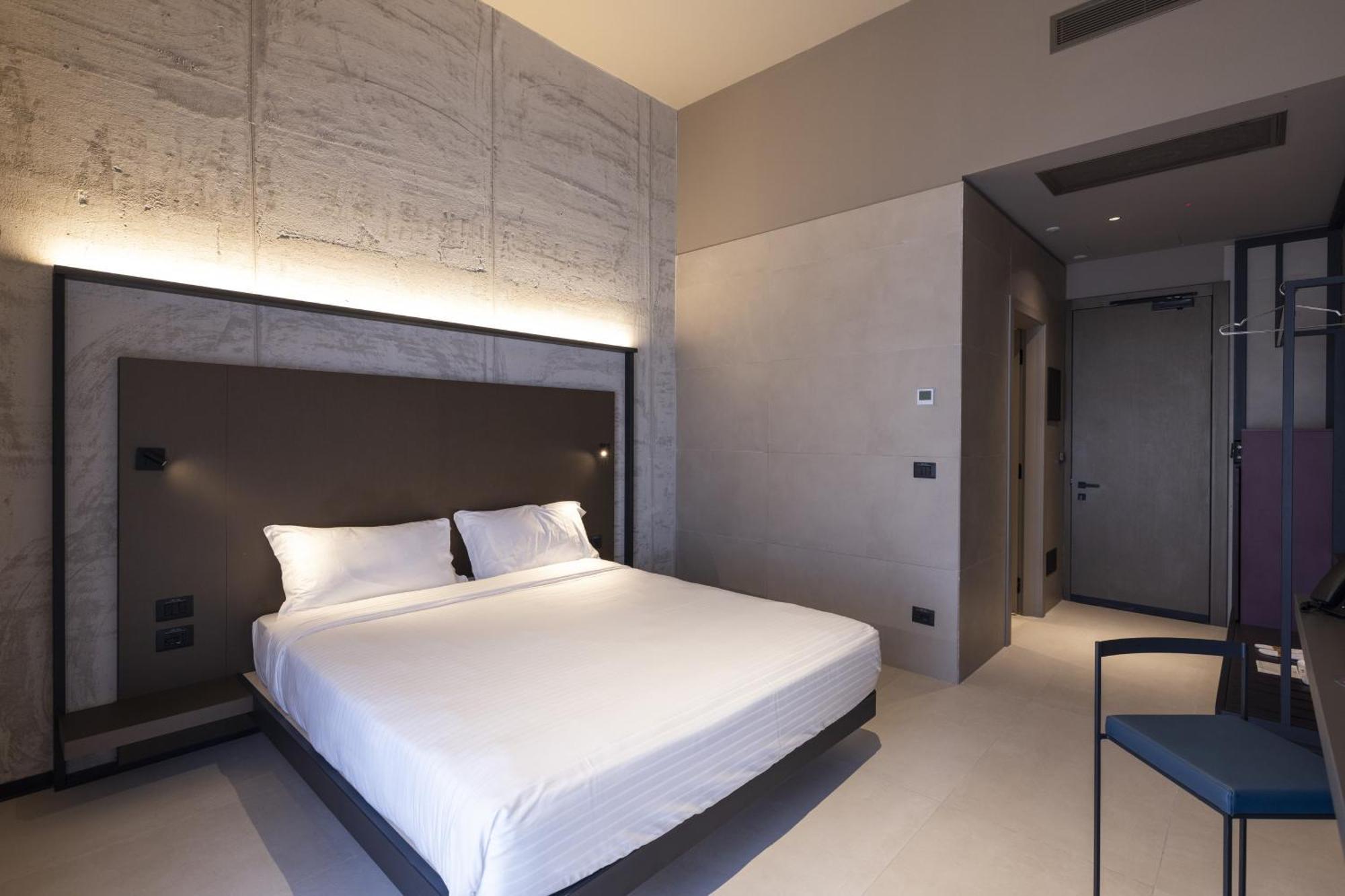 Joy 124 Hotel Milano Esterno foto
