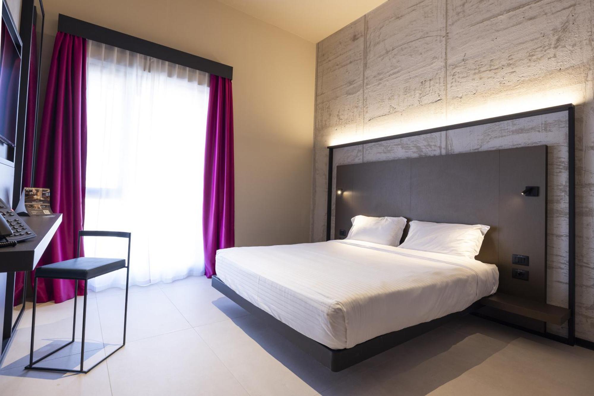 Joy 124 Hotel Milano Esterno foto